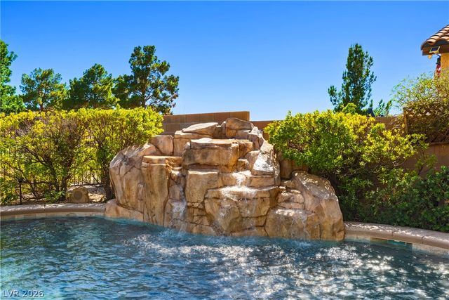 245 Punto Di Vista Drive, Henderson, NV 89011
