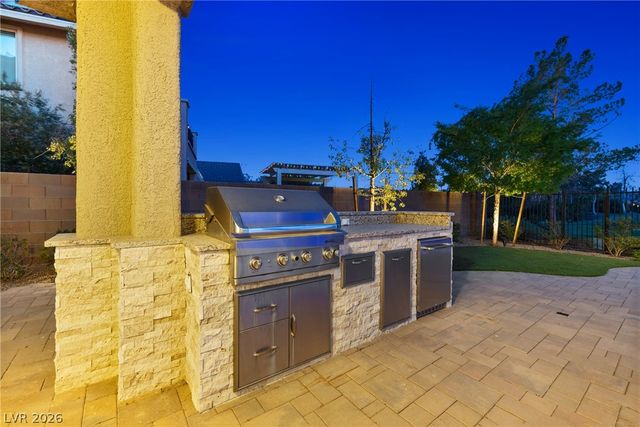 245 Punto Di Vista Drive, Henderson, NV 89011