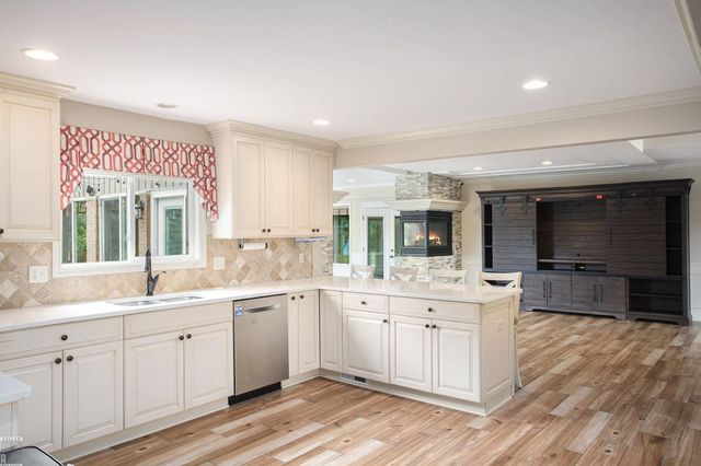 62650 Mound Road, Washington Twp, MI 48094