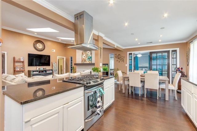 1050 Terramont Drive, Roswell, GA 30076