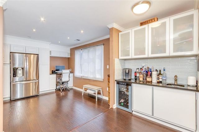 1050 Terramont Drive, Roswell, GA 30076