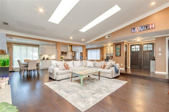 1050 Terramont Drive, Roswell, GA 30076