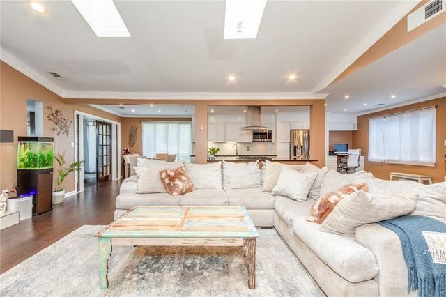 1050 Terramont Drive, Roswell, GA 30076