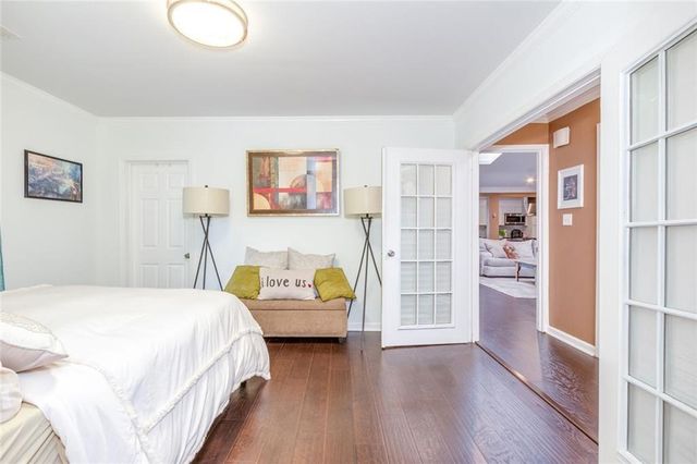 1050 Terramont Drive, Roswell, GA 30076