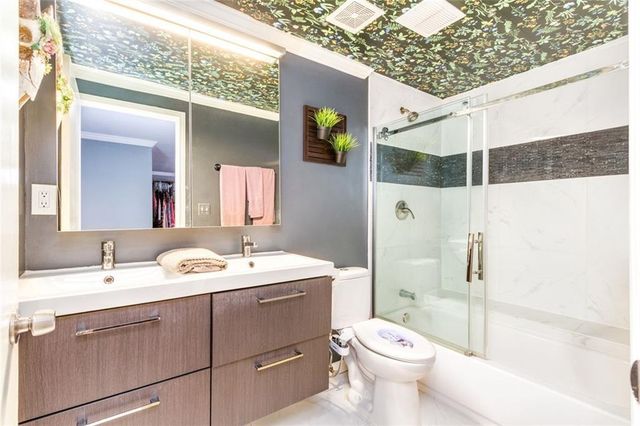 1050 Terramont Drive, Roswell, GA 30076