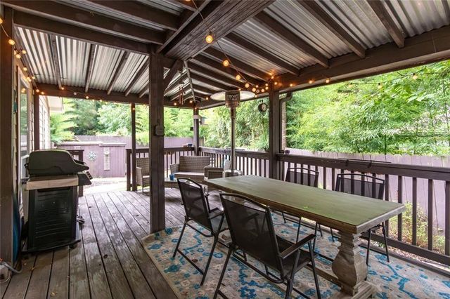 1050 Terramont Drive, Roswell, GA 30076