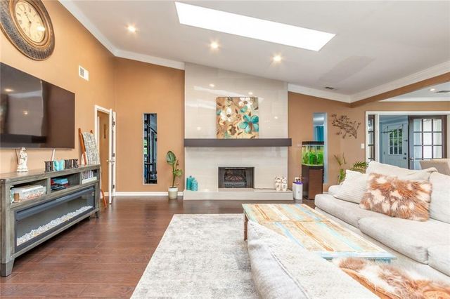 1050 Terramont Drive, Roswell, GA 30076