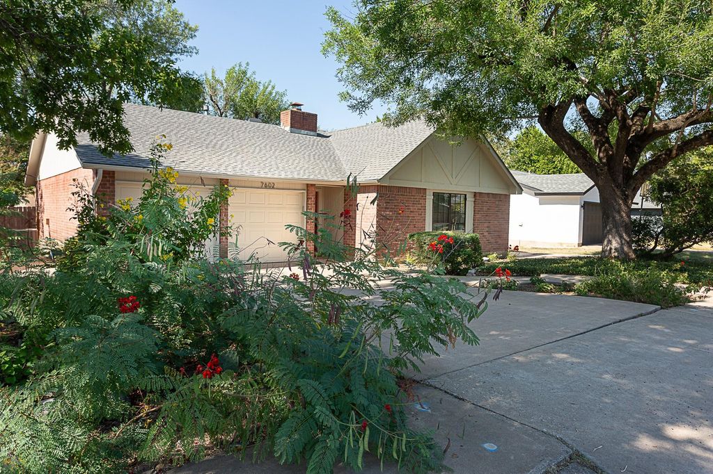 7602 Whispering Oaks DR, Austin, TX 78745