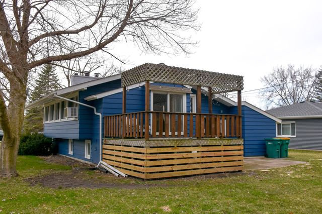 643 Roseland Drive, Bay City, MI 48706