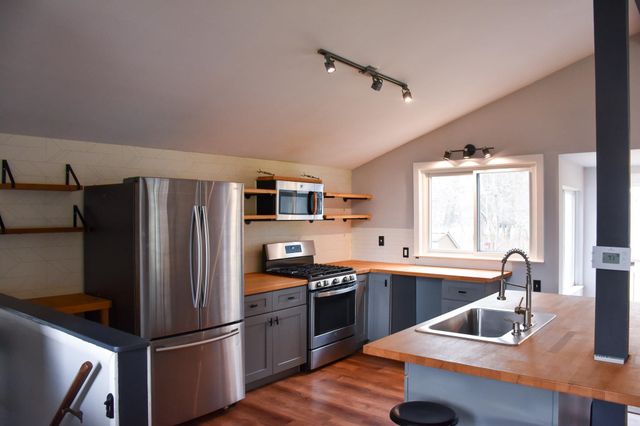 643 Roseland Drive, Bay City, MI 48706