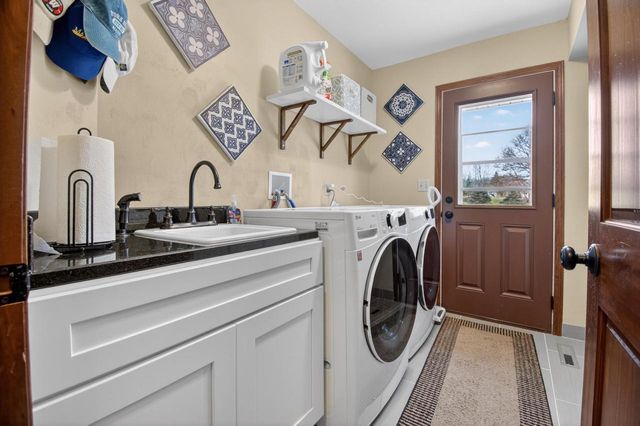 1384 93rd AVENUE, Kenosha, WI 53144