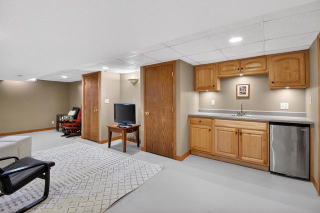 1384 93rd AVENUE, Kenosha, WI 53144