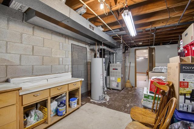 1384 93rd AVENUE, Kenosha, WI 53144