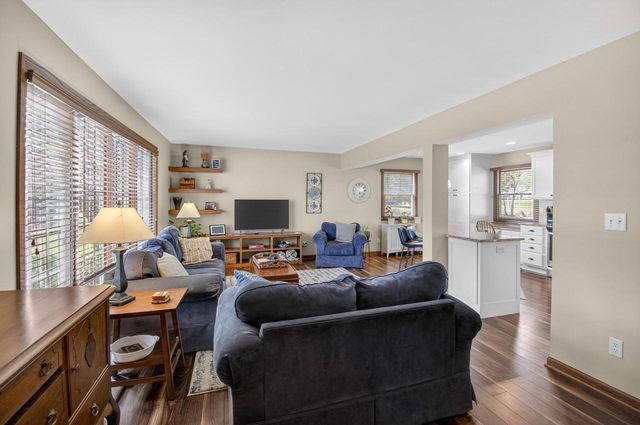 1384 93rd AVENUE, Kenosha, WI 53144