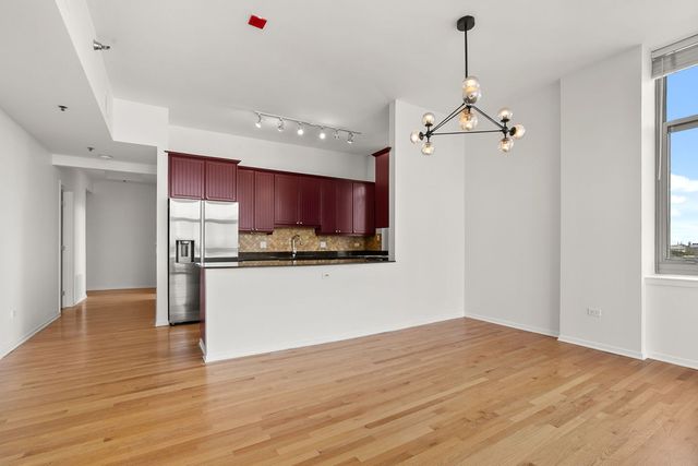 1201 W ADAMS Street 801, Chicago, IL 60607