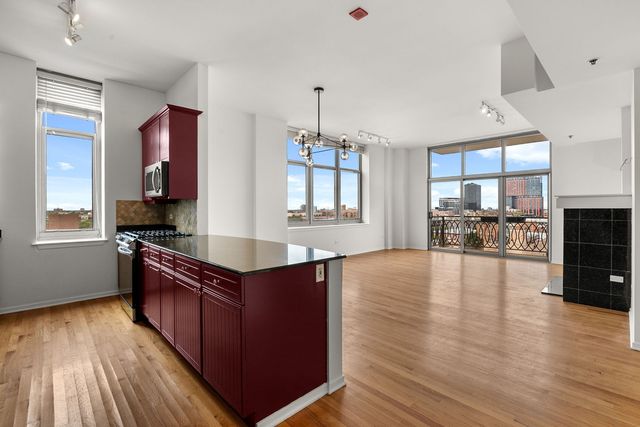 1201 W ADAMS Street 801, Chicago, IL 60607