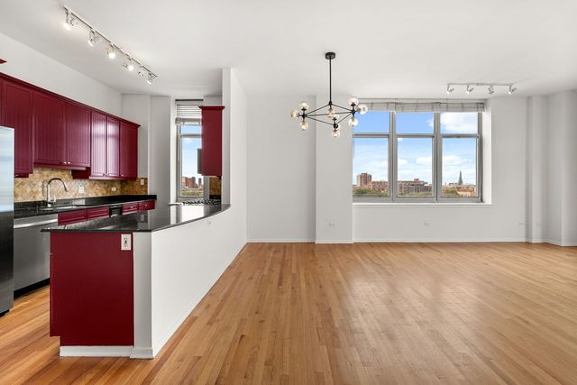 1201 W ADAMS Street 801, Chicago, IL 60607