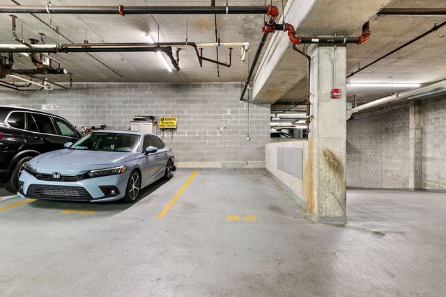 1201 W ADAMS Street 801, Chicago, IL 60607