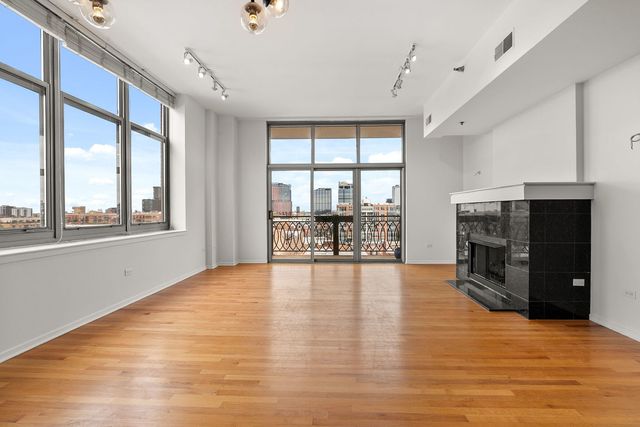 1201 W ADAMS Street 801, Chicago, IL 60607