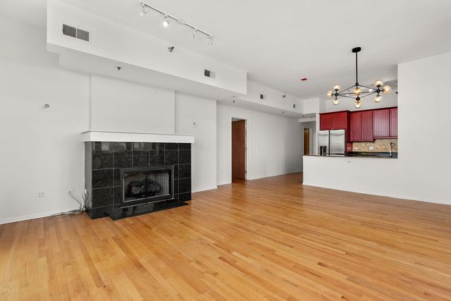 1201 W ADAMS Street 801, Chicago, IL 60607