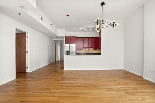 1201 W ADAMS Street 801, Chicago, IL 60607