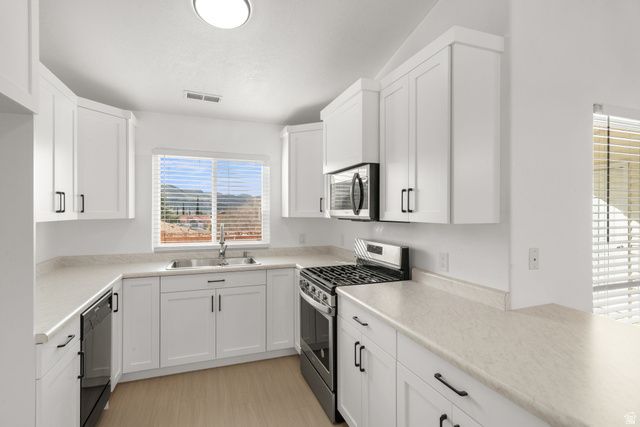 250 E 970 N, Hurricane, UT 84737