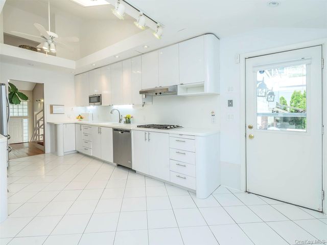 56 Soundview Drive, Port Washington, NY 11050