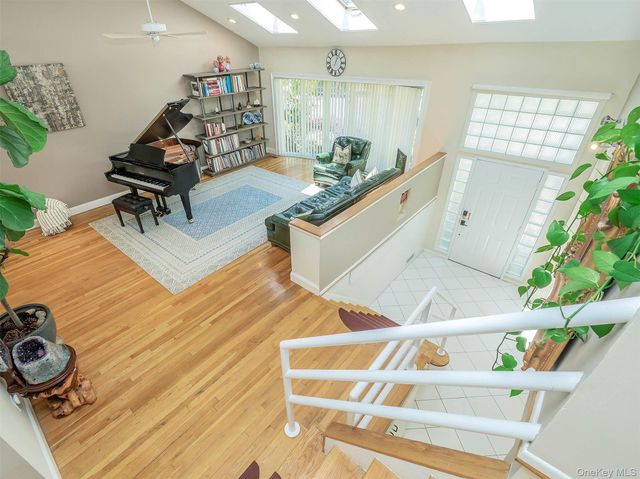 56 Soundview Drive, Port Washington, NY 11050