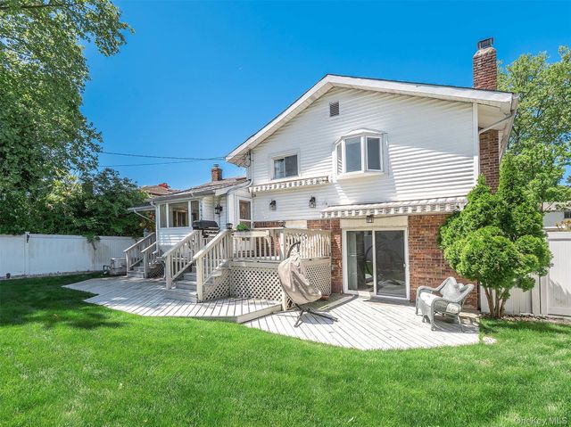 56 Soundview Drive, Port Washington, NY 11050