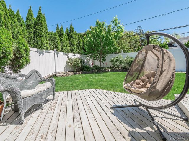 56 Soundview Drive, Port Washington, NY 11050