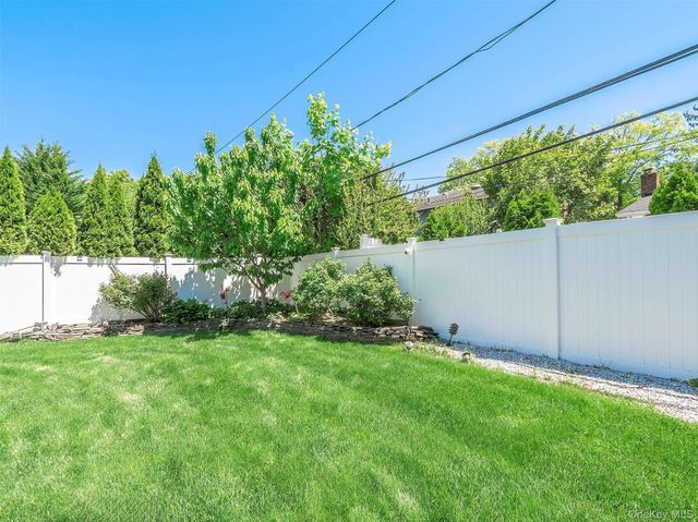 56 Soundview Drive, Port Washington, NY 11050