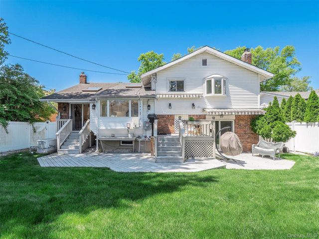 56 Soundview Drive, Port Washington, NY 11050