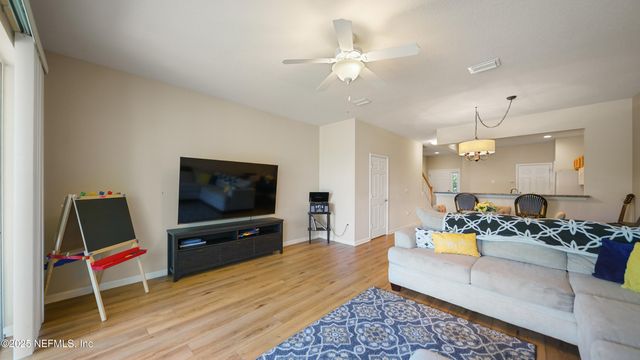 6935 WOODY VINE Drive, Jacksonville, FL 32258