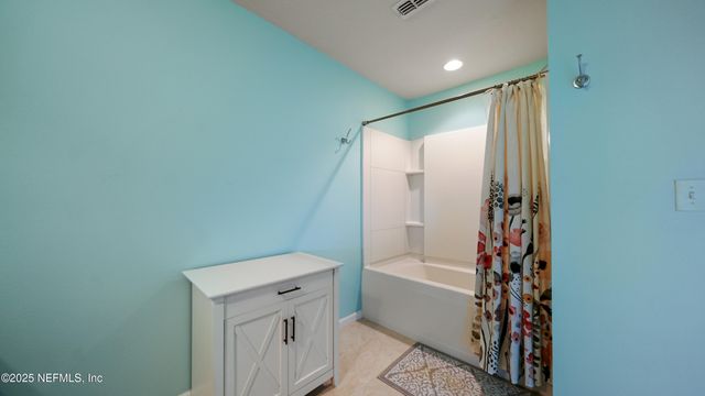 6935 WOODY VINE Drive, Jacksonville, FL 32258
