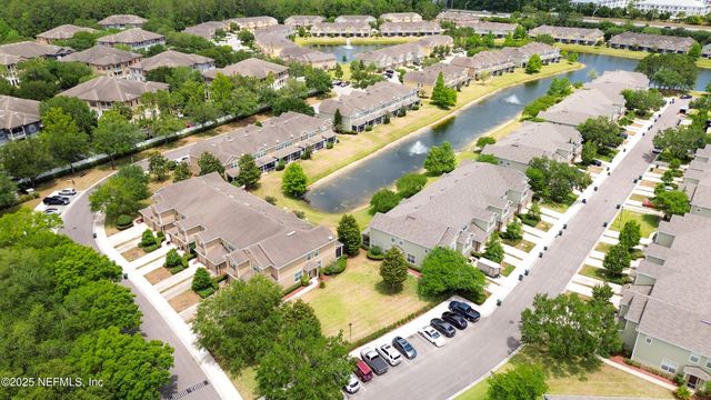 6935 WOODY VINE Drive, Jacksonville, FL 32258