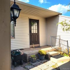 25721 Adams Court 6, South Lyon, MI 48178