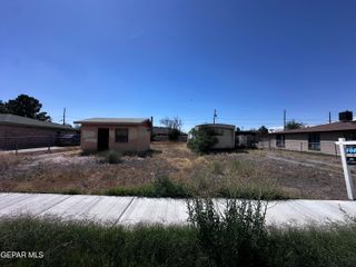 125 ENSENADA Way, Socorro, TX 79927