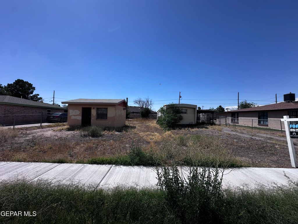 125 ENSENADA Way, Socorro, TX 79927