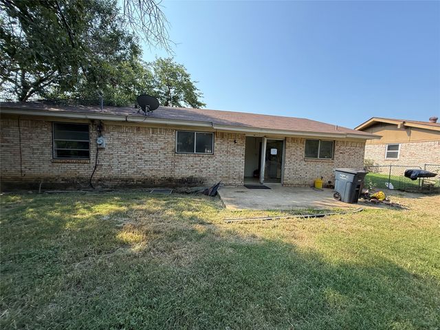 4901 Richardson Street, Fort Worth, TX 76119