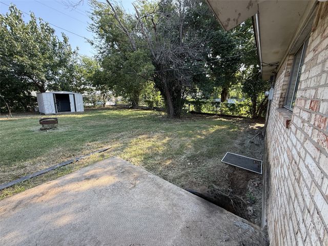 4901 Richardson Street, Fort Worth, TX 76119