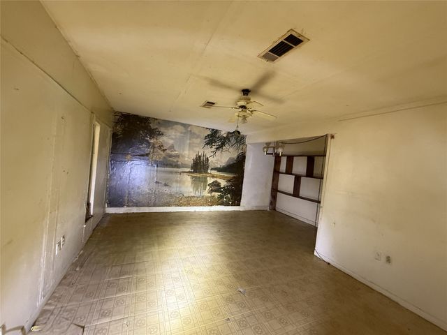 4901 Richardson Street, Fort Worth, TX 76119