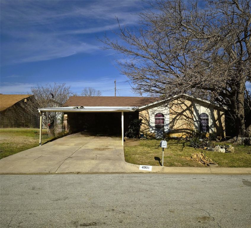 4901 Richardson Street, Fort Worth, TX 76119