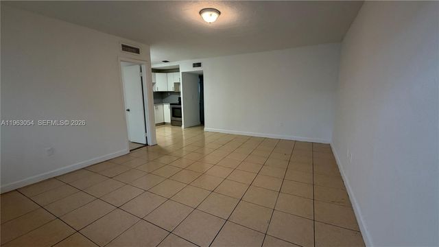 1225 Marseille Dr 22, Miami Beach, FL 33141