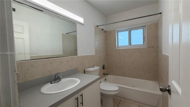 1225 Marseille Dr 22, Miami Beach, FL 33141