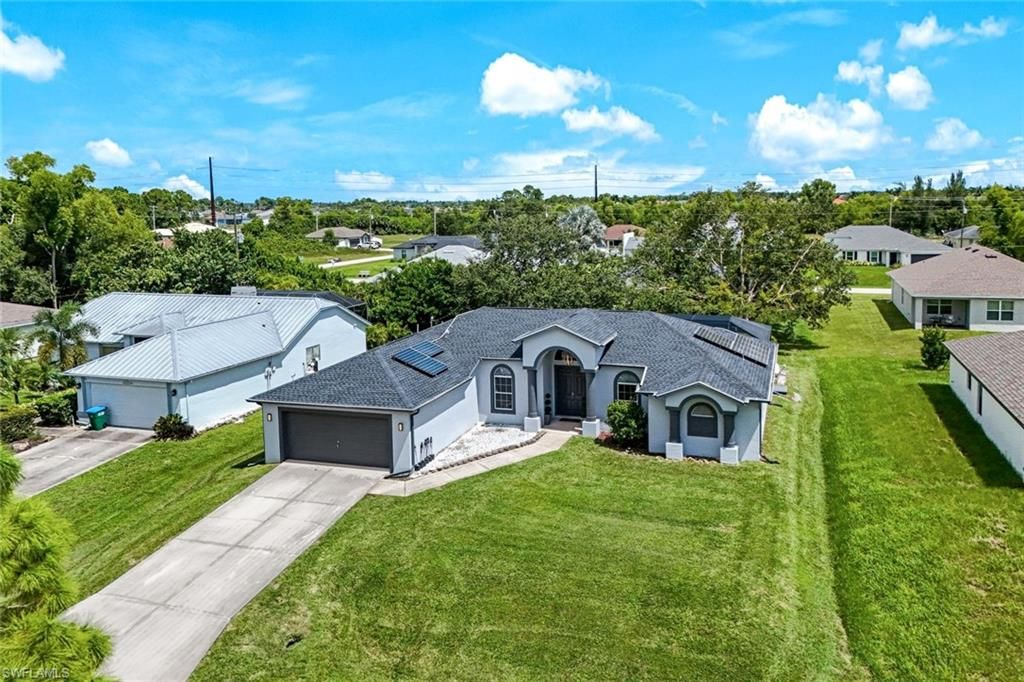 Image 32 of property listing at 3109 NE 6th PL, Cape Coral, FL 33909