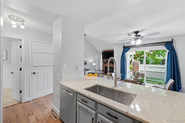 2892 W Long Circle G, Littleton, CO 80120