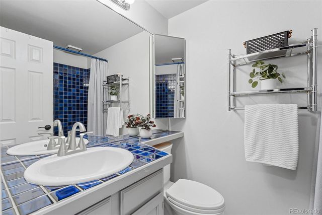 2892 W Long Circle G, Littleton, CO 80120