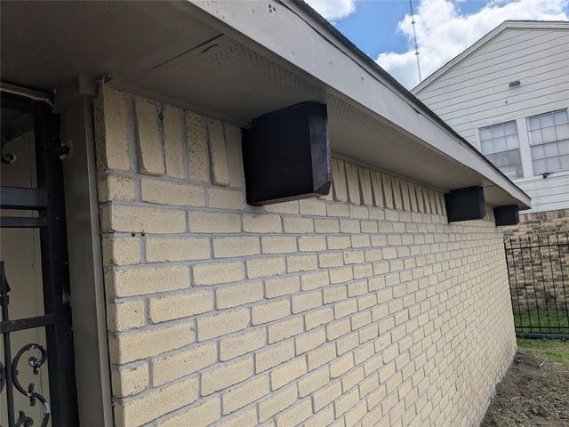 16723 Lone Quail Court, Houston, TX 77489