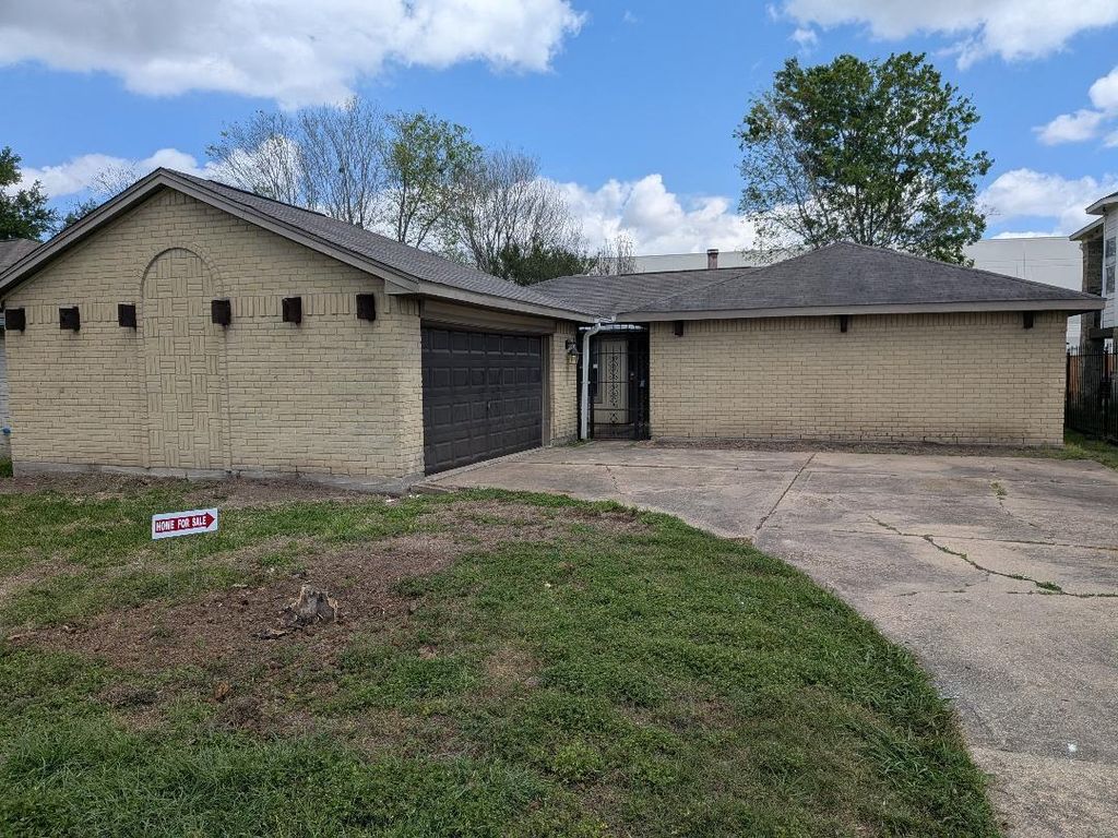 16723 Lone Quail Court, Houston, TX 77489