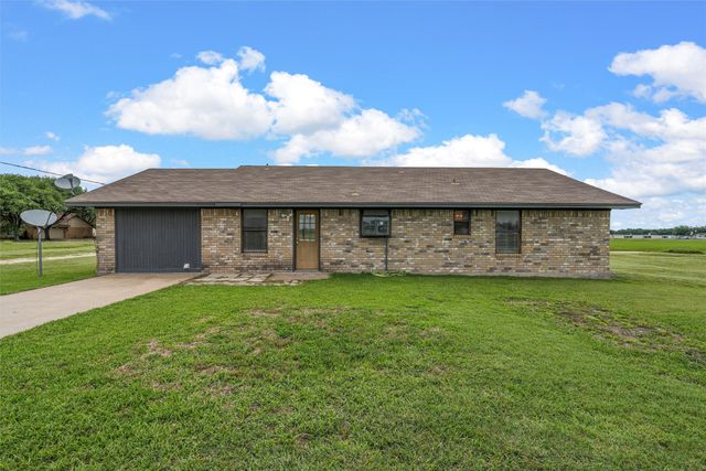 233 Nally Street, Golinda, TX 76655